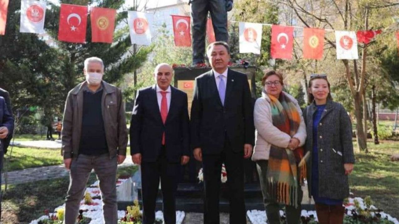 Cengiz Aytmatov’un 93. doğum günü Keçiören’de kutlandı
