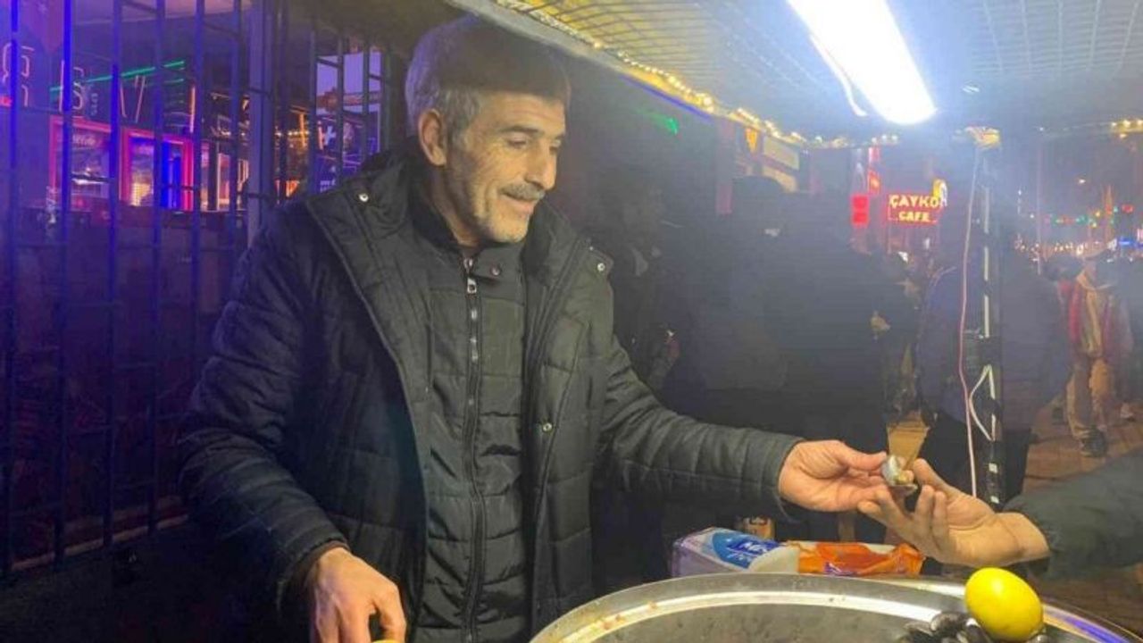 Herkes eğlenirken onlar ekmek kavgasında