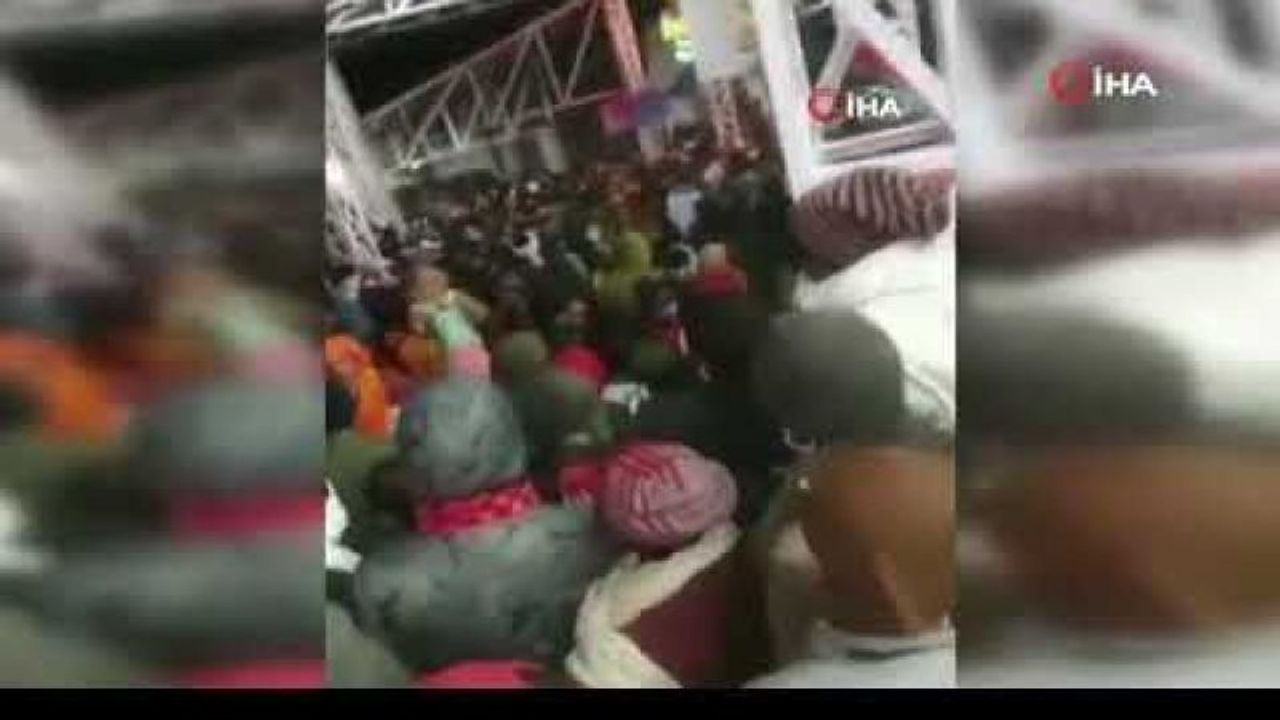 Stamp at Mata Vaishno Devi temple in Kashmir: 12 dead