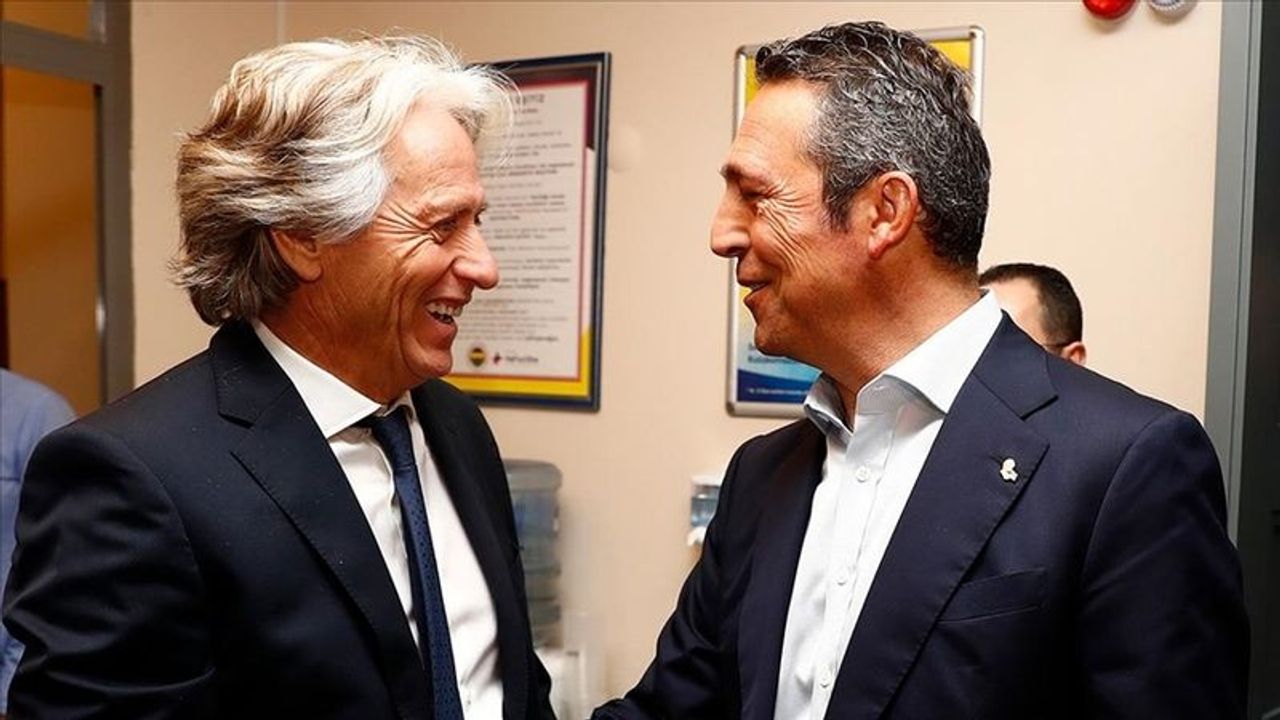 Ali Koç, Jorge Jesus’a 3 tane 11 verdi