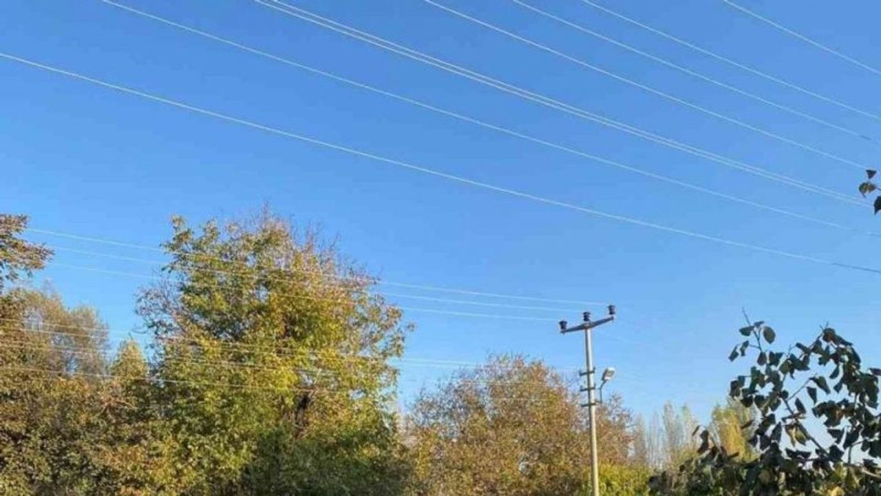 Kırşehir'de Ceviz toplarken elektrik akımına kapılan şahıs hayatını kaybetti