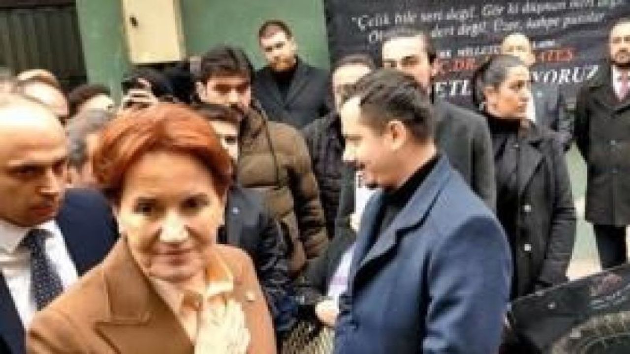 Meral Akşener, Sinan Ateş'in, Bursa'daki ailesine taziye ziyaretinde bulundu