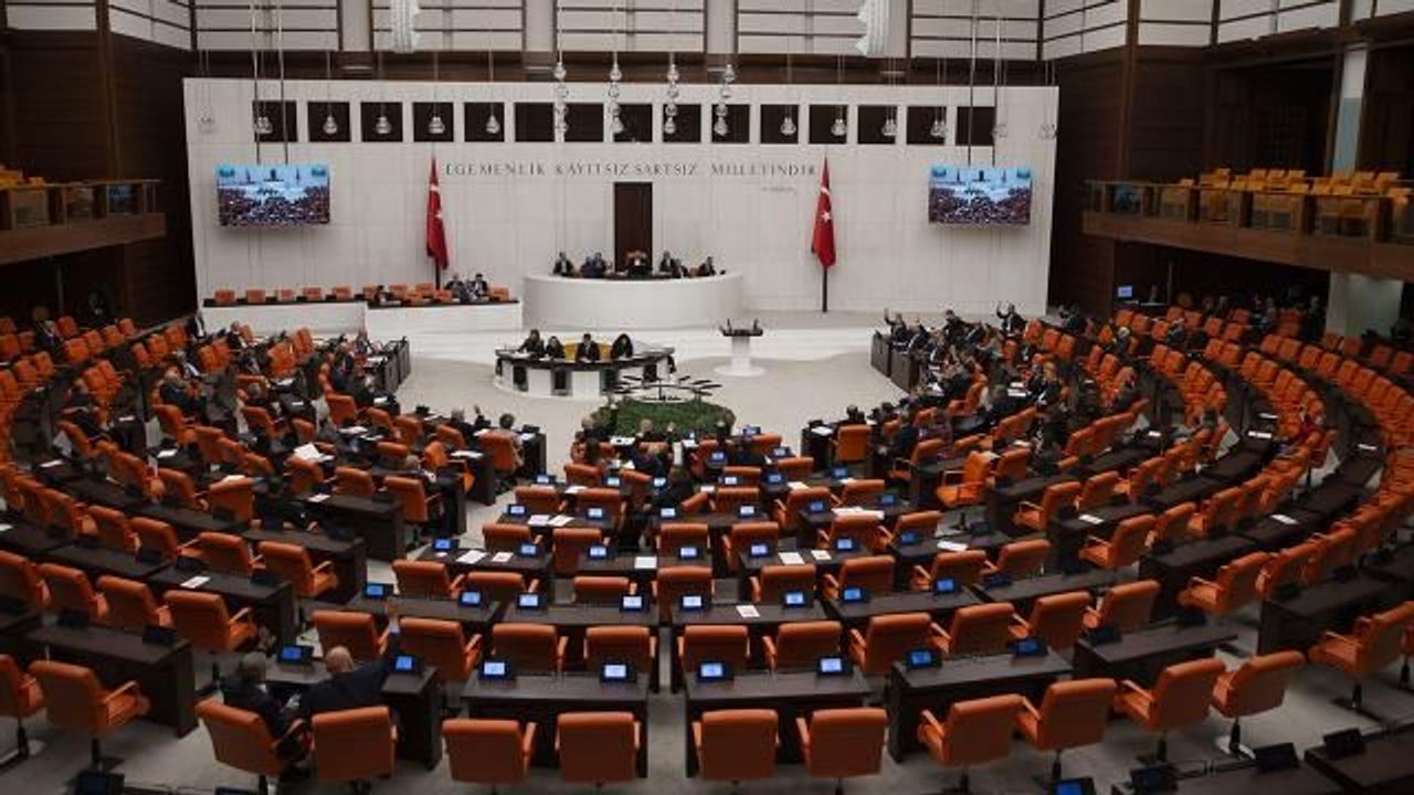 Depremlerle ilgili araştırma komisyonu kurulması kararı Resmi Gazete'de