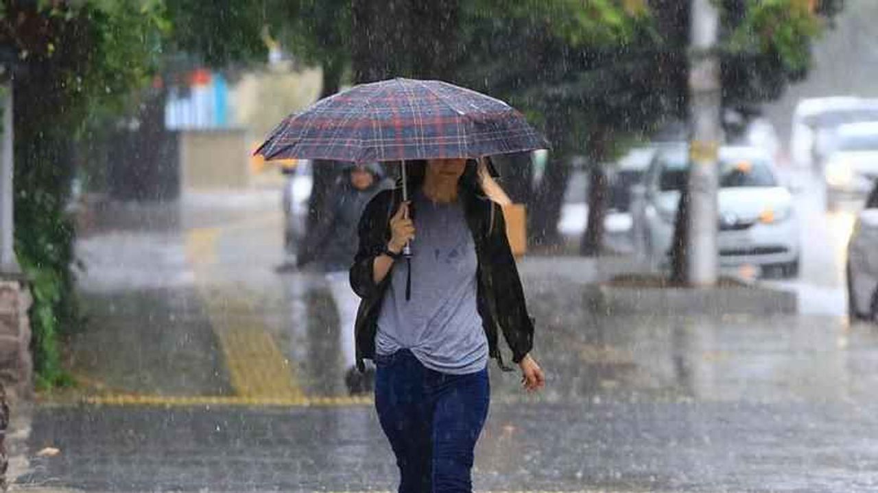 Meteorolojiden 60 ile uyarı! Kuvvetli yağış ve fırtına geliyor