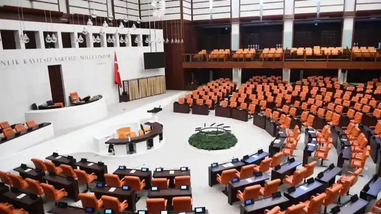 Meclisteki sandalye dağılımı belli oldu