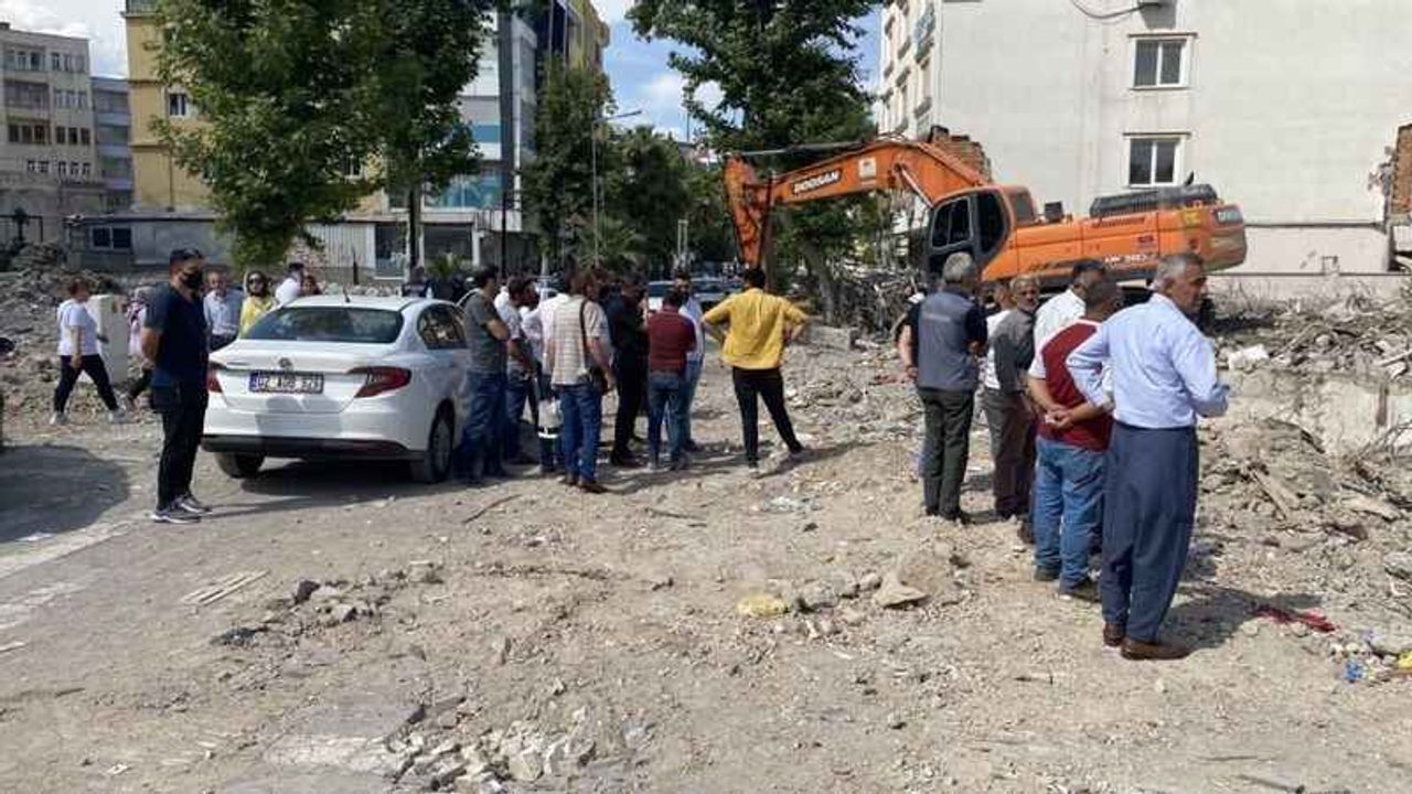 Depremin 122’inci gününde Adıyaman'da enkaz altından bir cansız beden çıkartıldı