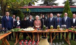 Çubuk Belediye Başkanı Baki Demirbaş'ın eşi Rabia Demirbaş Sincan İlçe Milli Eğitim Müdürü oldu
