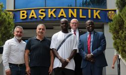 Gambiya Büyükelçi Yardımcısından Ankaragücüne Ziyaret
