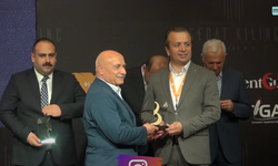 Çankırı - Kurşunlu Belediye Başkanı Şakir Kaymak'a Kent ve Başkan 2022 Ödülü 