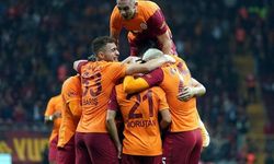 Galatasaray Gaziantep golleri kim attı? Gaziantep 0 - 3 Galatasaray. Galatasaray Gaziantep maçı oynandı mı? Galatasaray 3 puan aldı mı?