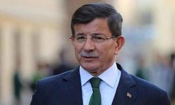 Ahmet Davutoğlu: "deprem bölgesinin oy tercihleriyle ilgili yapılan yorumlar asla kabul edilemez"