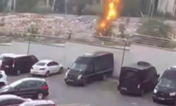 Ankara’da yıldırımın düşme anı kameralara yansıdı