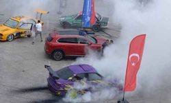 Kahramankazan'da sokaklar doldu taştı