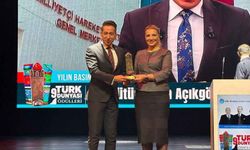 Ülkü Ocakları 9. Türk Dünyası Ödül Töreninde Basın ve Medya Ödülü Cem Açıkgöz'e Verildi