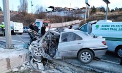 Ankara'da feci kaza: Hurdaya dönen araçtan birer birer cansız bedenler çıkartıldı!