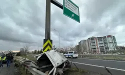 Ankara'da korkunç kaza: Otomobil ikiye ayrıldı!