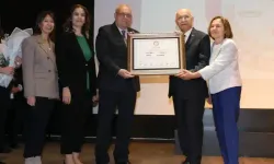 Yenimahalle Belediye Başkanı Fethi Yaşar mazbatasını aldı!