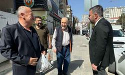 Pursaklar Belediye Başkanı Ertuğrul Çetin vatandaşlarla bir arada