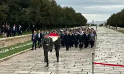 Emniyet Teşkilatı, Türk Polis Teşkilatının 179. kuruluş yıl dönümünde Anıtkabir'i ziyaret etti