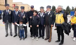 Çankaya Belediyesi Kore Gazisini Ata'nın Huzuruna Göötürdü