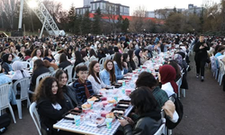 Ankara Üniversitesi'nde 8 bin öğrenci iftar sofrasında bir araya geldi