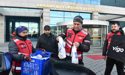 Ankara’da ramazan ayında yolda olanlara iftar kumanyası dağıtılıyor