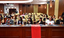 Ankara’da Belediye Meclisi gençlere emanet edildi