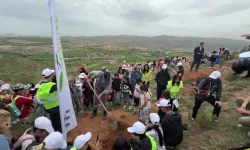 Geleceğe nefes: Aileler Ankara’da fidan dikimi için buluştu