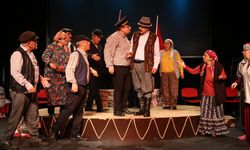 Etimesgut'ta tiyatroya gönül veren emeklilerden unutulmaz performans!
