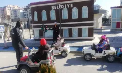 Mamak’ta miniklere uygulamalı trafik eğitimi