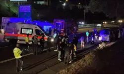 Ankara istikameti Sultanbeyli TEM Otoyolu’nda minibüs kazası: 9 yaralı