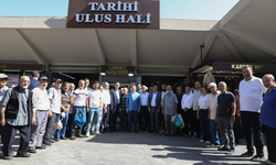 Fuat Oktay Ulus'ta hal esnafı ile buluştu