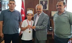 Ankara'da küçük öğrenciden büyük jest: Ödülünü Gazzeli çocuklara bağışladı