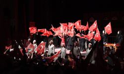 Pursaklar’da Zafer Bayramı coşkusu tiyatro ile taçlandı