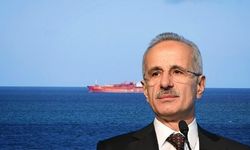 Hürmüz Boğazı'ndan Türk Sahipli İlk Gemi Geçti