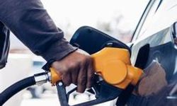 Akaryakıtta İndirim Rüzgarı: Benzine Gece Yarısı Yeni İndirim Beklentisi