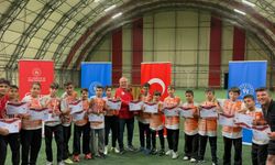 Ankara'nın Gururu Oldular: Hacı Bayram Veli Spor Ortaokulu'ndan Çifte Türkiye Şampiyonluğu