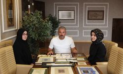 Ertuğrul Başkan’dan Tezhip ve Hat Sanatı Eserlerine Tam Not