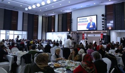 Demirel mahalle toplantıları yapıyor