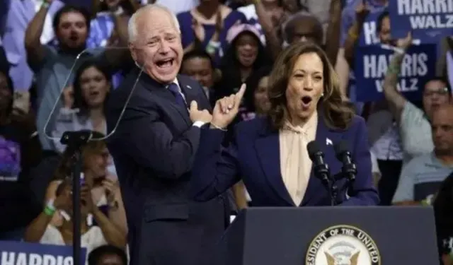 Harris ve Walz'dan İlk Miting: "Trump Ekonomiyi Batırdı"