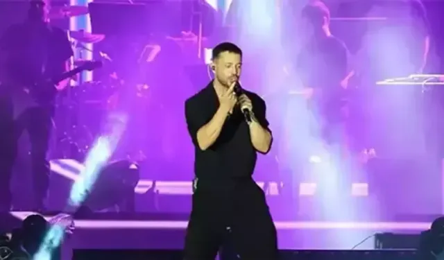 Ünlü Şarkıcı Murat Boz'a Sahnede Saldırı!