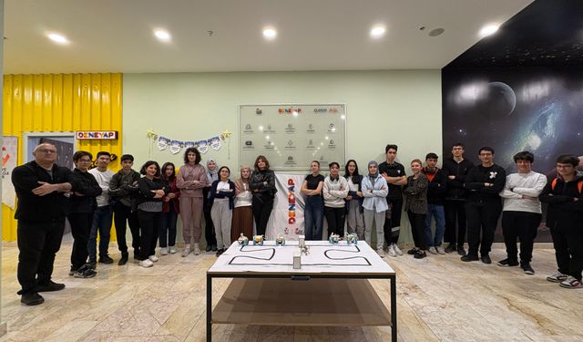 Sincan’da robotlar gövde gösterisi yapıyor