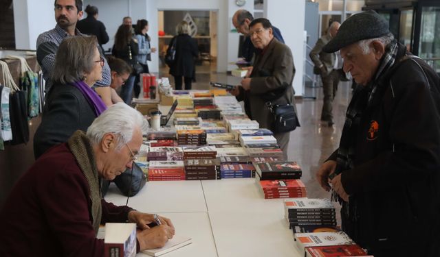 Çankaya'da edebiyat rüzgarı: Cumhuriyet roman ve öykü günleri başarıyla tamamlandı