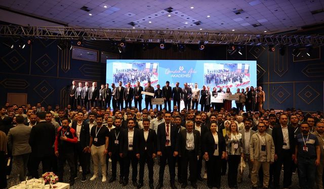 Genç Memur-Sen'den anlamlı buluşma: Umut, direniş ve dayanışma vurgusu