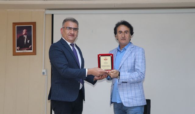 Gazeteci Hakan Taş’tan gençlere ilham veren buluşma