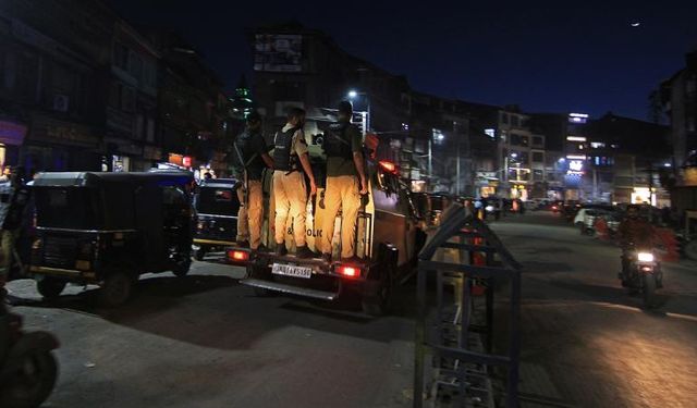 Pakistan’dan Hindistan’a sert tepki: Füze saldırıları bölgeyi gerdi