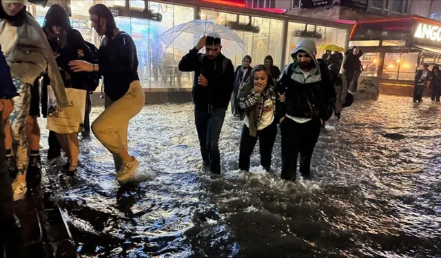 Ankara dahil 15 ilde sağanak alarmı: Meteoroloji'den kuvvetli rüzgar ve yağış uyarısı