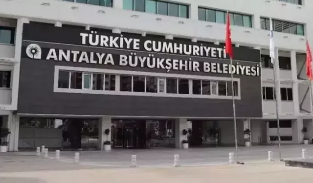 Antalya Büyükşehir Belediyesi’nde rüşvet operasyonu: 17 kişi gözaltında