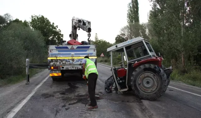 Ankara’da feci kaza: Kamyonet ile traktör çarpıştı, 3 yaralı