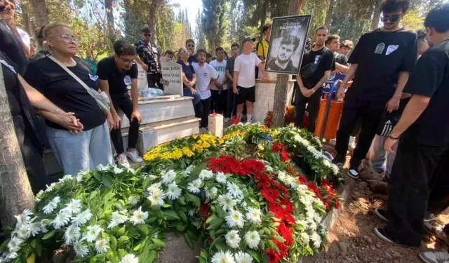 Genç yayıncı "Jrokez"  Oğuzhan Dalgakıran son yolculuğuna uğurlandı